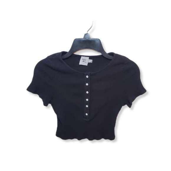 Princess Polly Tops - Princess Polly Black Ribbed Button Up Crop Top Sz 4